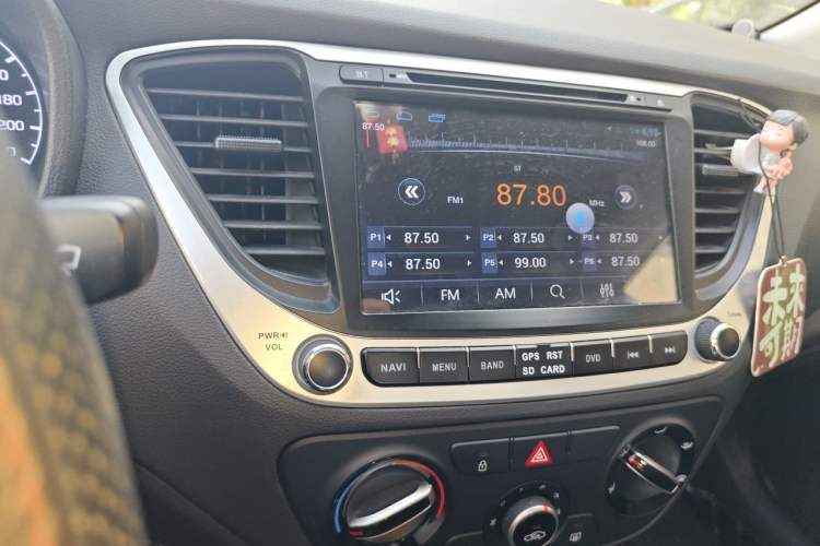 Used Hyundai Verna (new generation) 2016 1.4L Manual Cool Edition GLS Audio And AC Panel