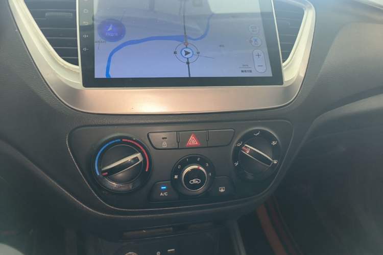 Used Hyundai Verna (new generation) 2016 1.4L Manual Cool Edition GLS Audio And AC Panel
