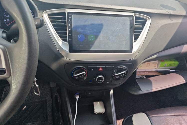 Used Hyundai Verna (new generation) 2016 1.4L Manual Cool Edition GLS Audio And AC Panel