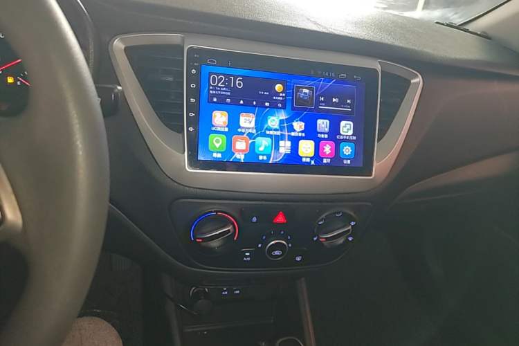 Used Hyundai Verna (new generation) 2016 1.4L Automatic Cool Edition GLS Audio And AC Panel