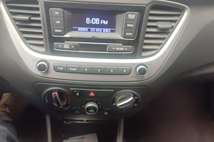 Used Hyundai Verna (new generation) 2016 1.4L Manual Cool Edition GLS Audio And AC Panel