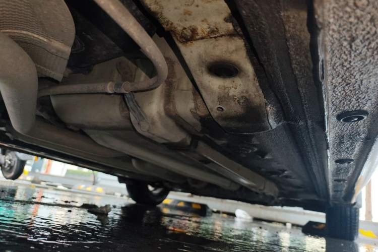 Used Hyundai Verna (new generation) 2016 1.4L Manual Cool Edition GLS Chassis Rear Right