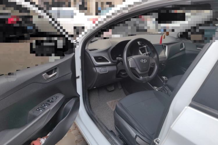 Used Hyundai Verna (new generation) 2016 1.4L Automatic Cool Edition GLS Driver Seat