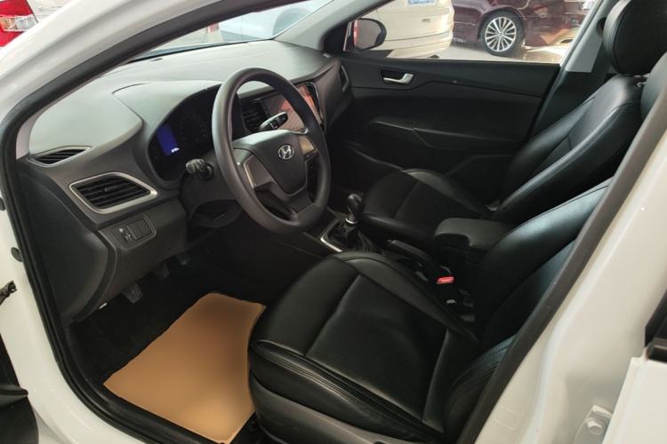Used Hyundai Verna (new generation) 2016 1.4L Manual Cool Edition GLS Driver Seat
