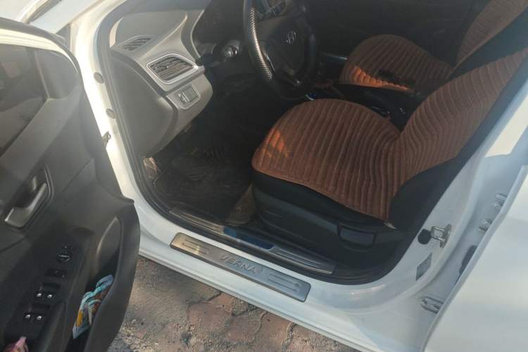 Used Hyundai Verna (new generation) 2016 1.4L Automatic Cool Edition GLS Driver Seat