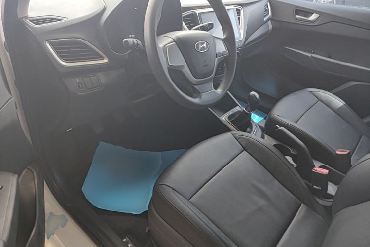 Used Hyundai Verna (new generation) 2016 1.4L Manual Cool Edition GLS Driver Seat