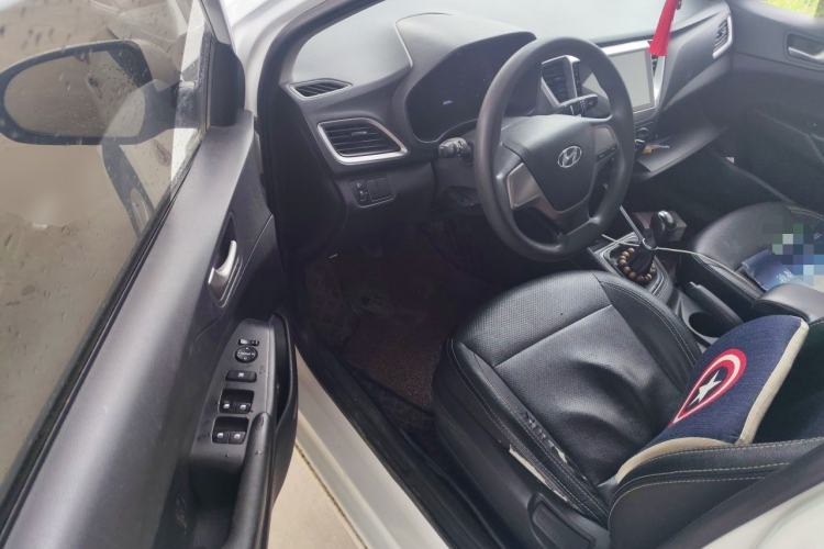 Used Hyundai Verna (new generation) 2016 1.4L Manual Cool Edition GLS Driver Seat