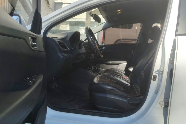 Used Hyundai Verna (new generation) 2016 1.4L Automatic Cool Edition GLS Driver Seat