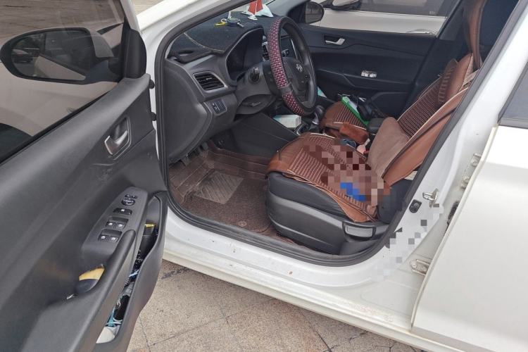 Used Hyundai Verna (new generation) 2016 1.4L Manual Cool Edition GLS Driver Seat