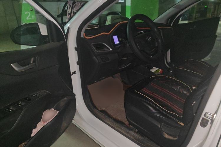 Used Hyundai Verna (new generation) 2016 1.4L Manual Cool Edition GLS Driver Seat