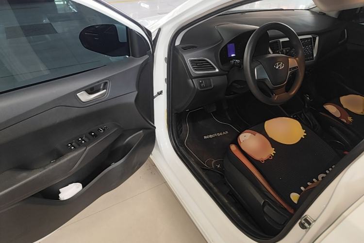 Used Hyundai Verna (new generation) 2016 1.4L Automatic Cool Edition GLS Driver Seat