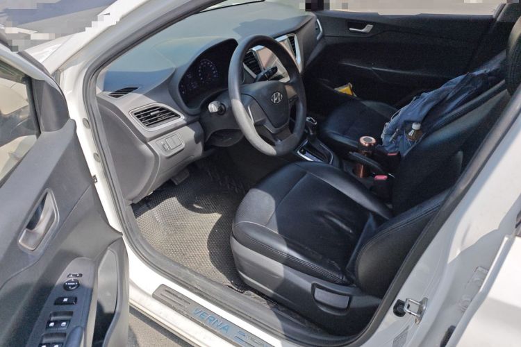 Used Hyundai Verna (new generation) 2016 1.4L Automatic Cool Edition GLS Driver Seat