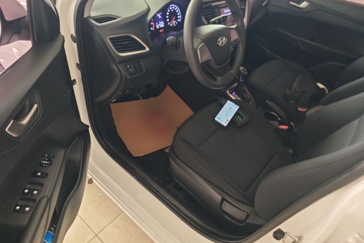 Used Hyundai Verna (new generation) 2016 1.4L Automatic Cool Edition GLS Driver Seat
