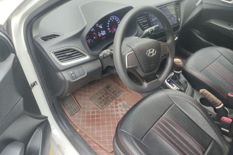 Used Hyundai Verna (new generation) 2016 1.4L Automatic Cool Edition GLS Driver Seat
