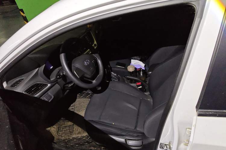 Used Hyundai Verna (new generation) 2016 1.4L Automatic Cool Edition GLS Driver Seat