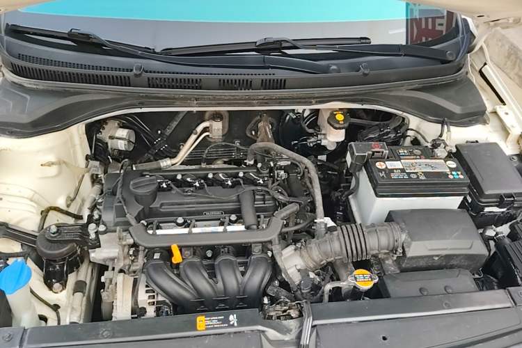 Used Hyundai Verna (new generation) 2016 1.4L Manual Cool Edition GLS Engine Bay