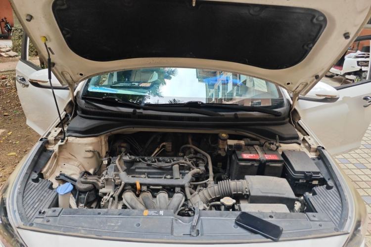 Used Hyundai Verna (new generation) 2016 1.4L Automatic Cool Edition GLS Engine Bay