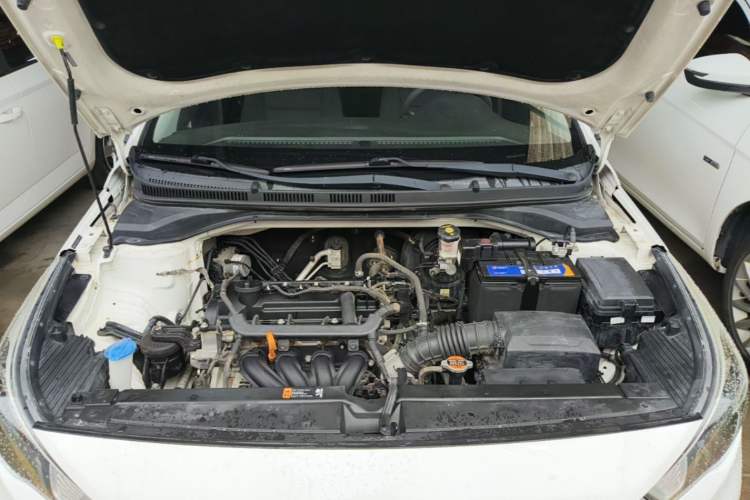 Used Hyundai Verna (new generation) 2016 1.4L Automatic Cool Edition GLS Engine Bay