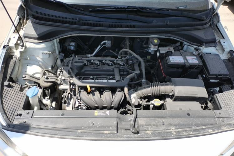 Used Hyundai Verna (new generation) 2016 1.4L Manual Cool Edition GLS Engine Bay