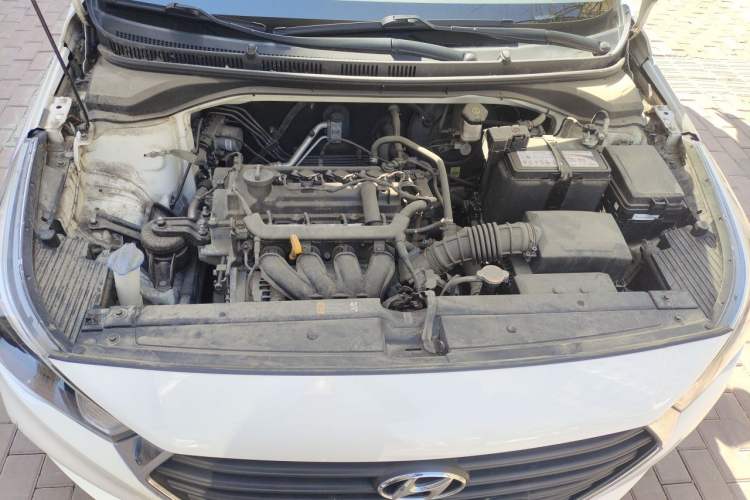 Used Hyundai Verna (new generation) 2016 1.4L Manual Cool Edition GLS Engine Bay