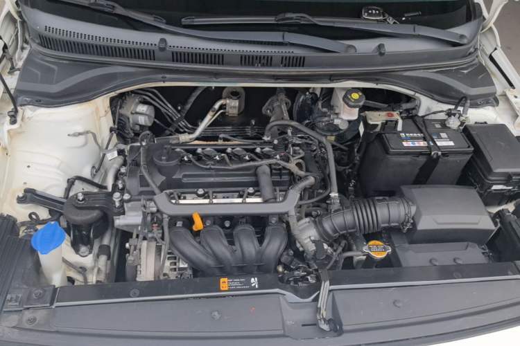 Used Hyundai Verna (new generation) 2016 1.4L Manual Cool Edition GLS Engine Bay