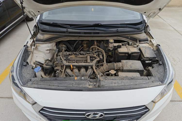 Used Hyundai Verna (new generation) 2016 1.4L Manual Cool Edition GLS Engine Bay