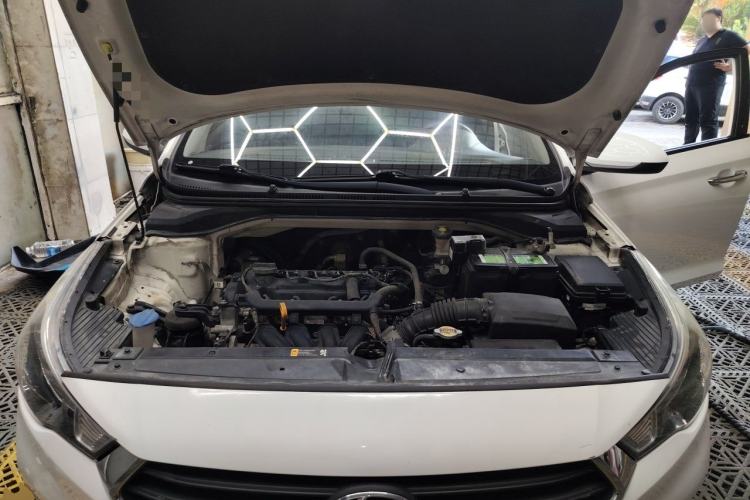 Used Hyundai Verna (new generation) 2016 1.4L Manual Cool Edition GLS Engine Bay