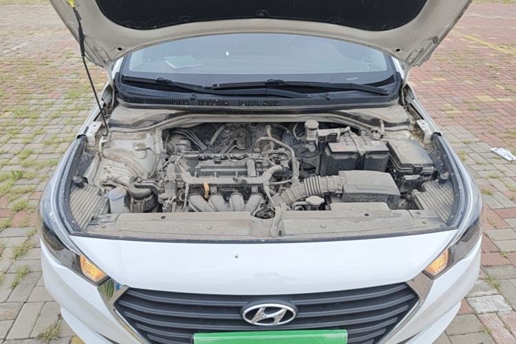 Used Hyundai Verna (new generation) 2016 1.4L Manual Cool Edition GLS Engine Bay