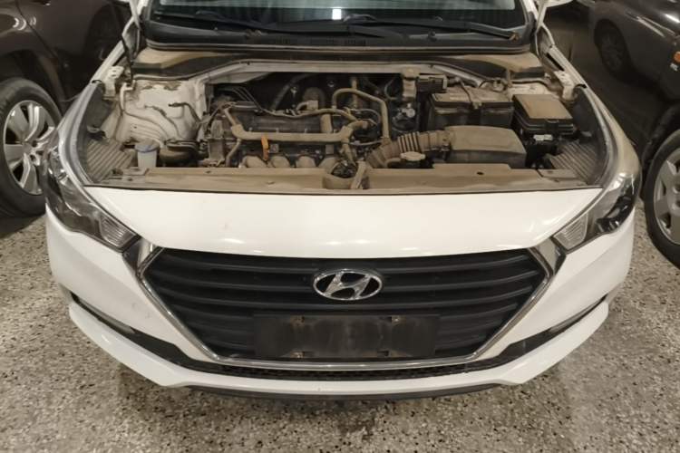 Used Hyundai Verna (new generation) 2016 1.4L Manual Cool Edition GLS Engine Bay