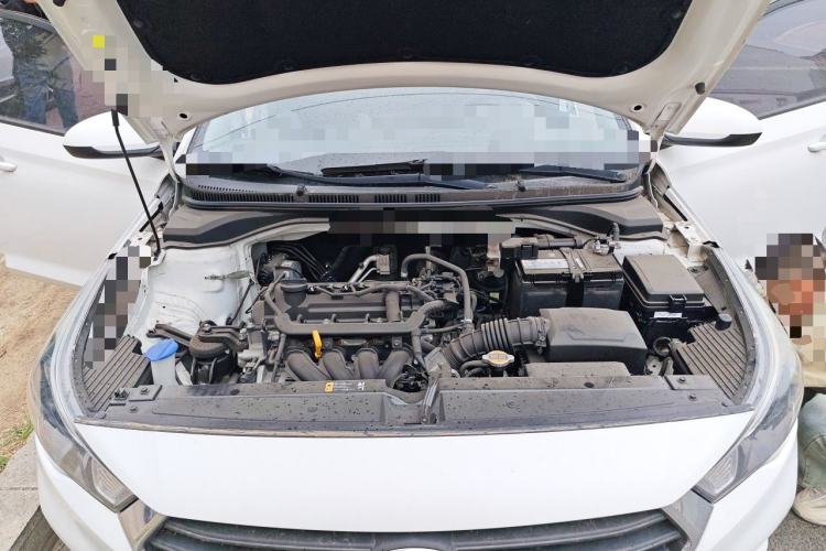 Used Hyundai Verna (new generation) 2016 1.4L Automatic Cool Edition GLS Engine Bay
