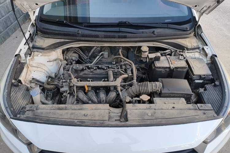 Used Hyundai Verna (new generation) 2016 1.4L Manual Cool Edition GLS Engine Bay