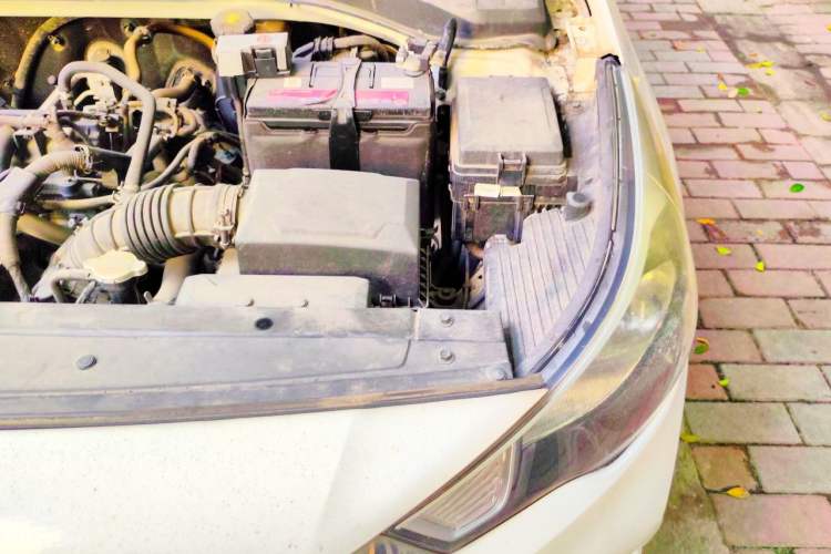 Used Hyundai Verna (new generation) 2016 1.4L Manual Cool Edition GLS Engine Bay Left