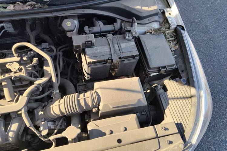 Used Hyundai Verna (new generation) 2016 1.4L Automatic Cool Edition GLS Engine Bay Left
