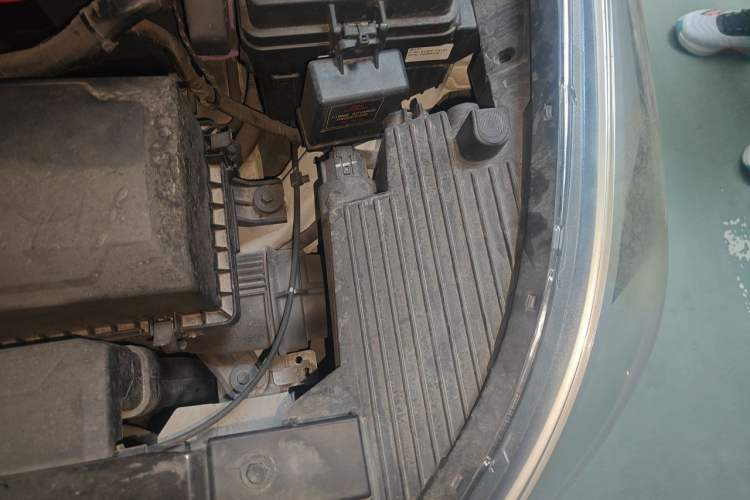 Used Hyundai Verna (new generation) 2016 1.4L Automatic Cool Edition GLS Engine Bay Left