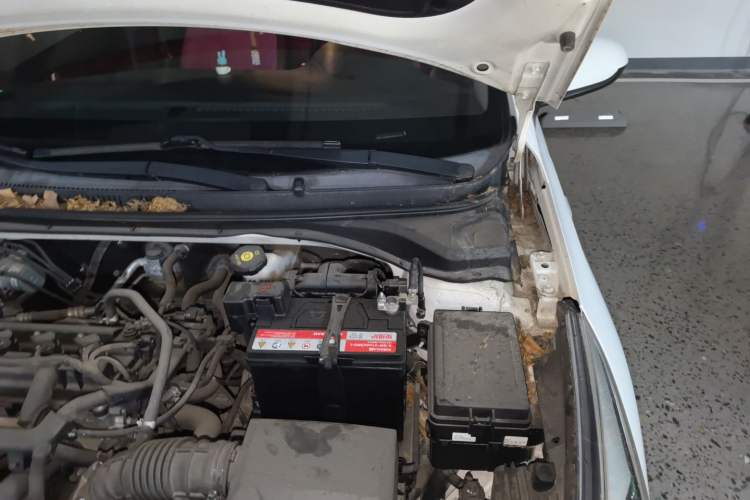 Used Hyundai Verna (new generation) 2016 1.4L Automatic Cool Edition GLS Engine Bay Left