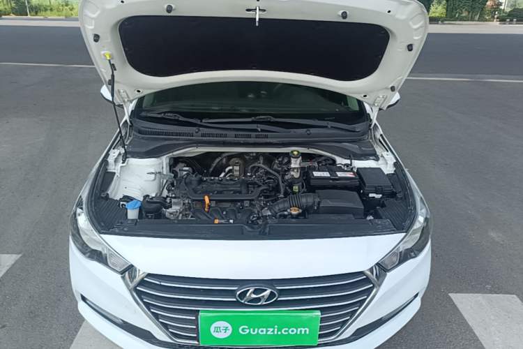 Used Hyundai Verna (new generation) 2016 1.4L Manual Cool Edition GLS Engine Bay