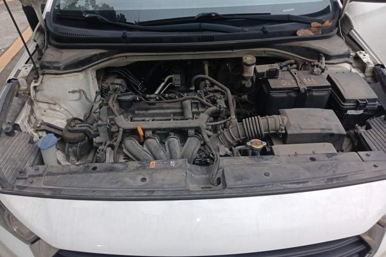 Used Hyundai Verna (new generation) 2016 1.4L Manual Cool Edition GLS Engine Bay