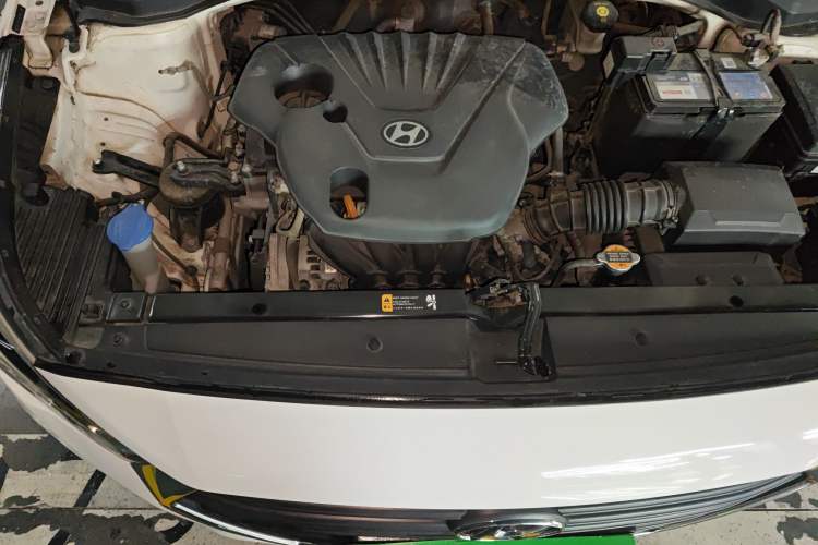 Used Hyundai Verna (new generation) 2016 1.4L Manual Cool Edition GLS Engine Bay