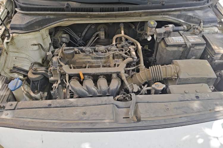 Used Hyundai Verna (new generation) 2016 1.4L Automatic Cool Edition GLS Engine Bay