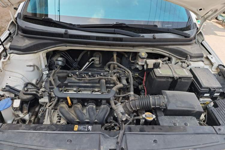 Used Hyundai Verna (new generation) 2016 1.4L Manual Cool Edition GLS Engine Bay