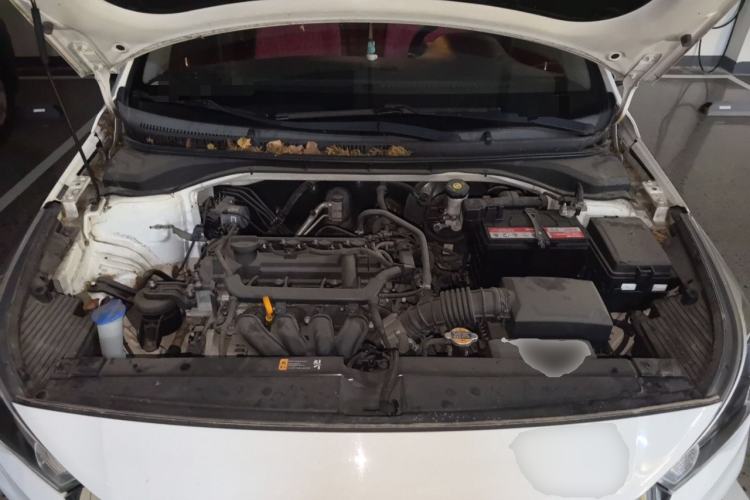 Used Hyundai Verna (new generation) 2016 1.4L Automatic Cool Edition GLS Engine Bay