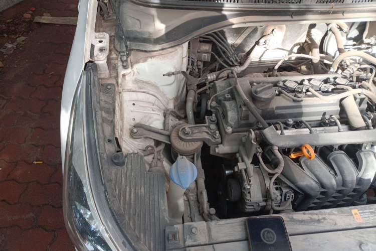 Used Hyundai Verna (new generation) 2016 1.4L Manual Cool Edition GLS Engine Bay Right