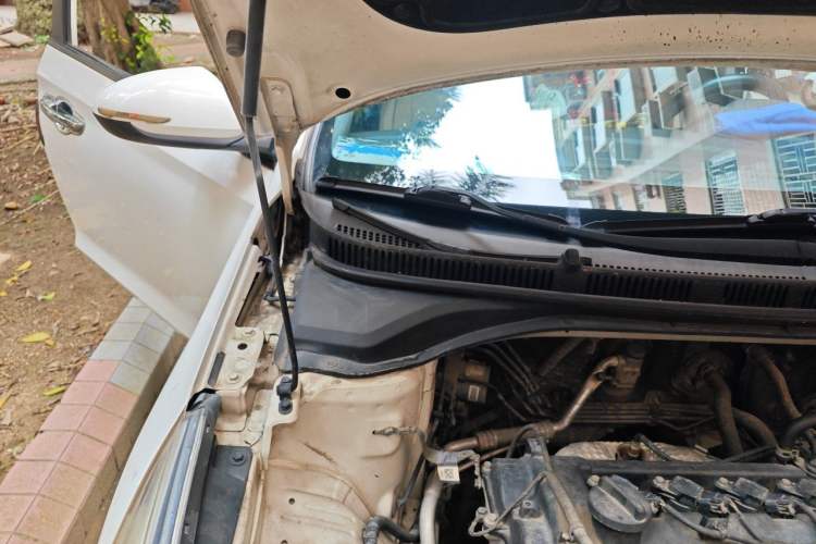 Used Hyundai Verna (new generation) 2016 1.4L Automatic Cool Edition GLS Engine Bay Right