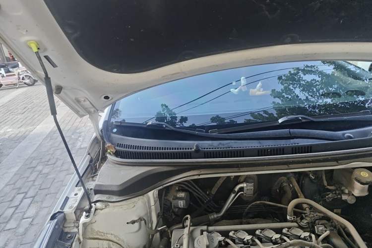 Used Hyundai Verna (new generation) 2016 1.4L Automatic Cool Edition GLS Engine Bay Right