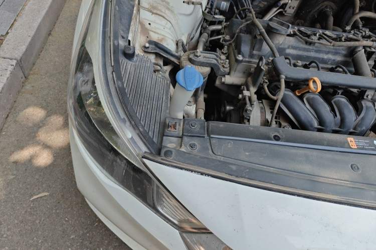 Used Hyundai Verna (new generation) 2016 1.4L Manual Cool Edition GLS Engine Bay Right