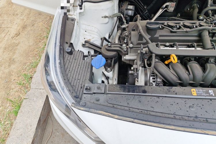 Used Hyundai Verna (new generation) 2016 1.4L Automatic Cool Edition GLS Engine Bay Right