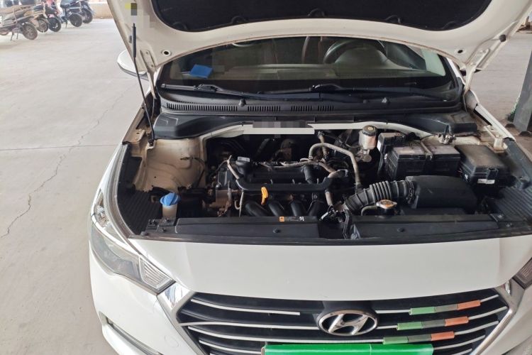 Used Hyundai Verna (new generation) 2016 1.4L Manual Cool Edition GLS Engine Bay Right