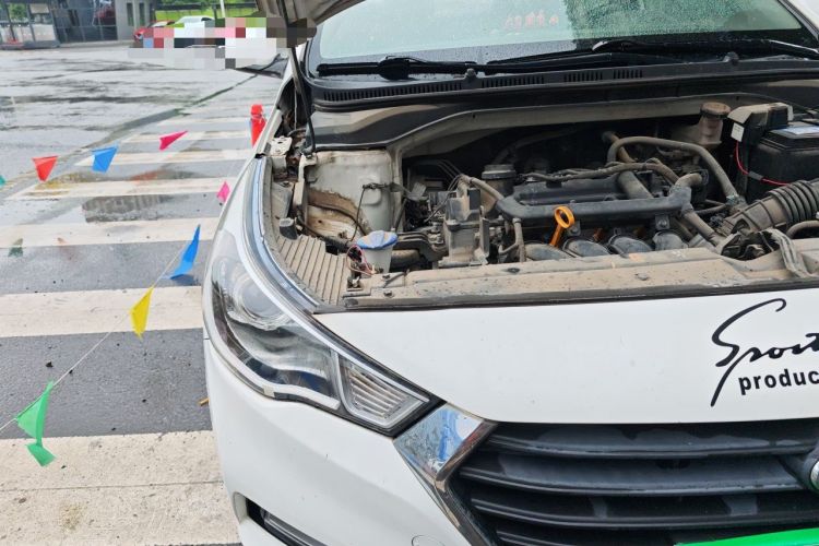 Used Hyundai Verna (new generation) 2016 1.4L Automatic Cool Edition GLS Engine Bay Right