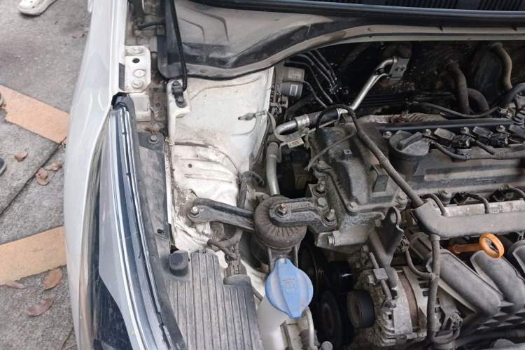 Used Hyundai Verna (new generation) 2016 1.4L Manual Cool Edition GLS Engine Bay Right