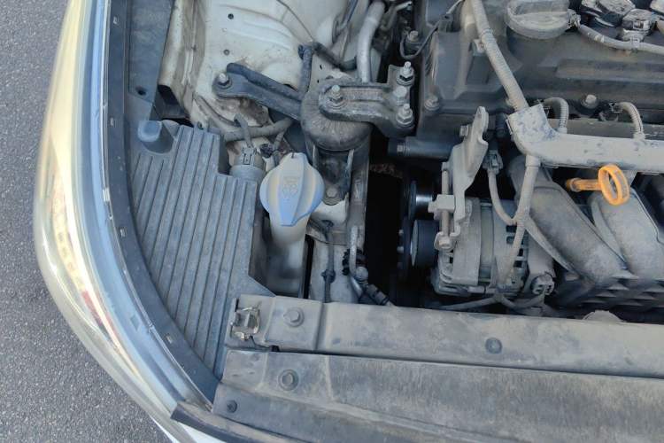 Used Hyundai Verna (new generation) 2016 1.4L Automatic Sport Edition Engine Bay Right